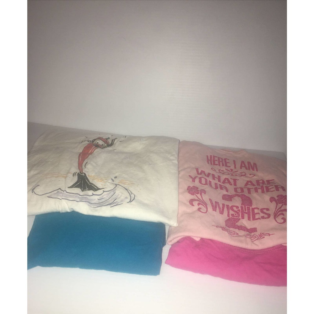 Lot of 4 Summer T-shirts Two Graphic Two Plain - Picture 2 of 12